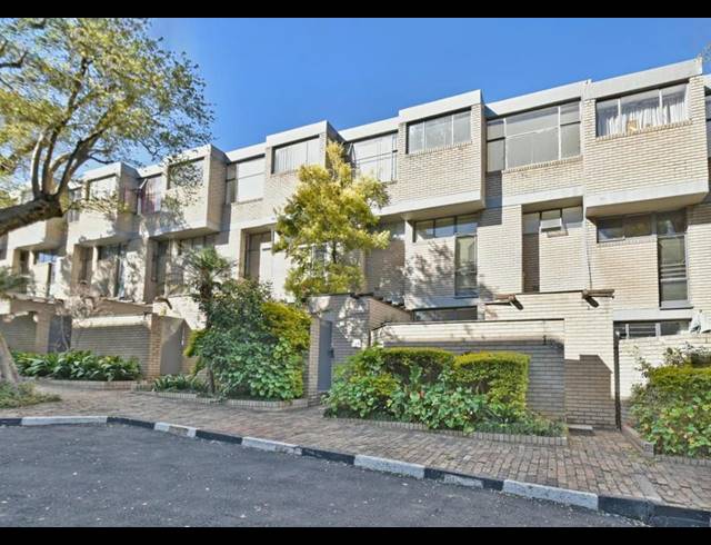 2 BEDROOM DUPLEX FOR SALE IN NORWOOD